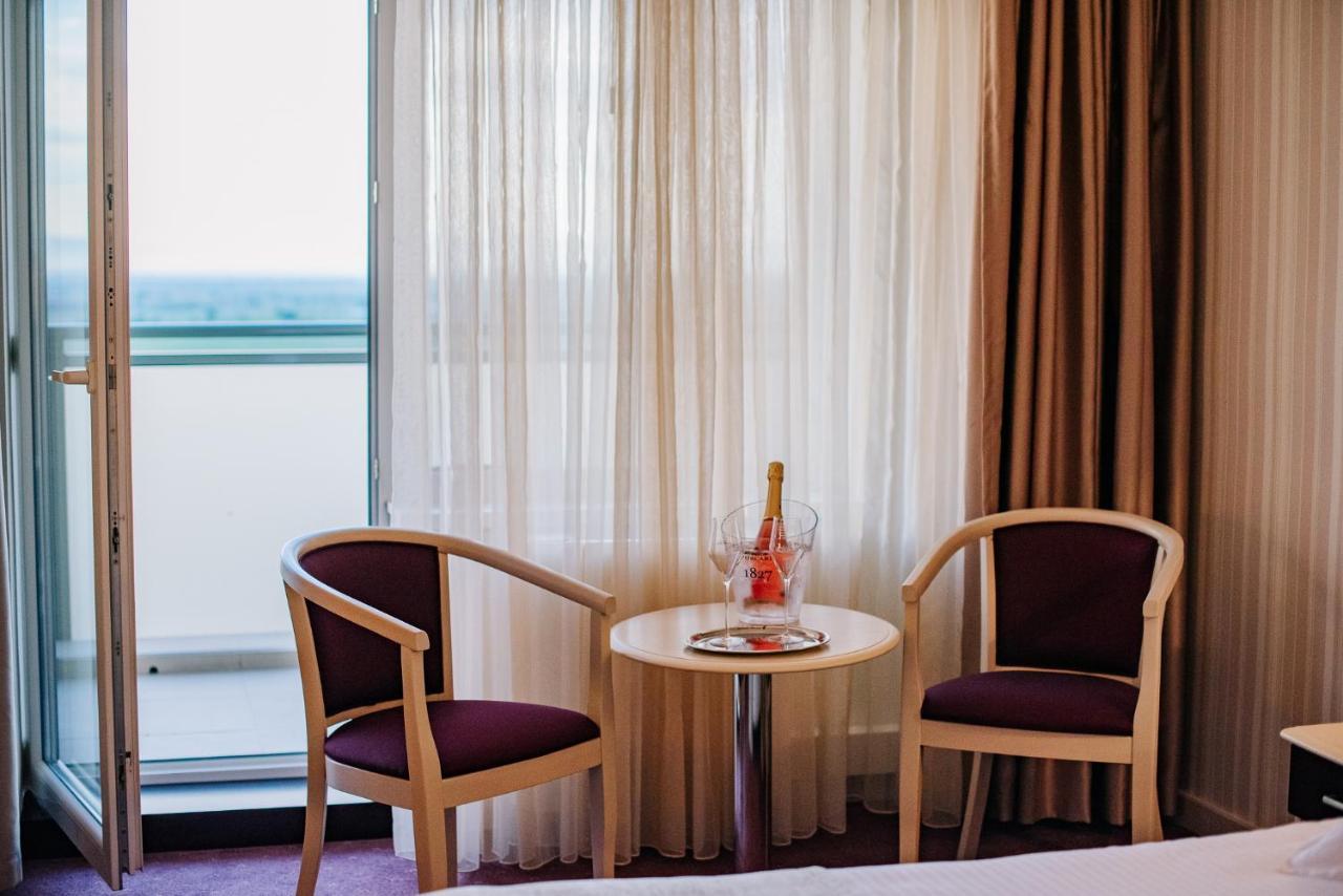 Caprioara Spa&Wellness Resort Covasna Bagian luar foto